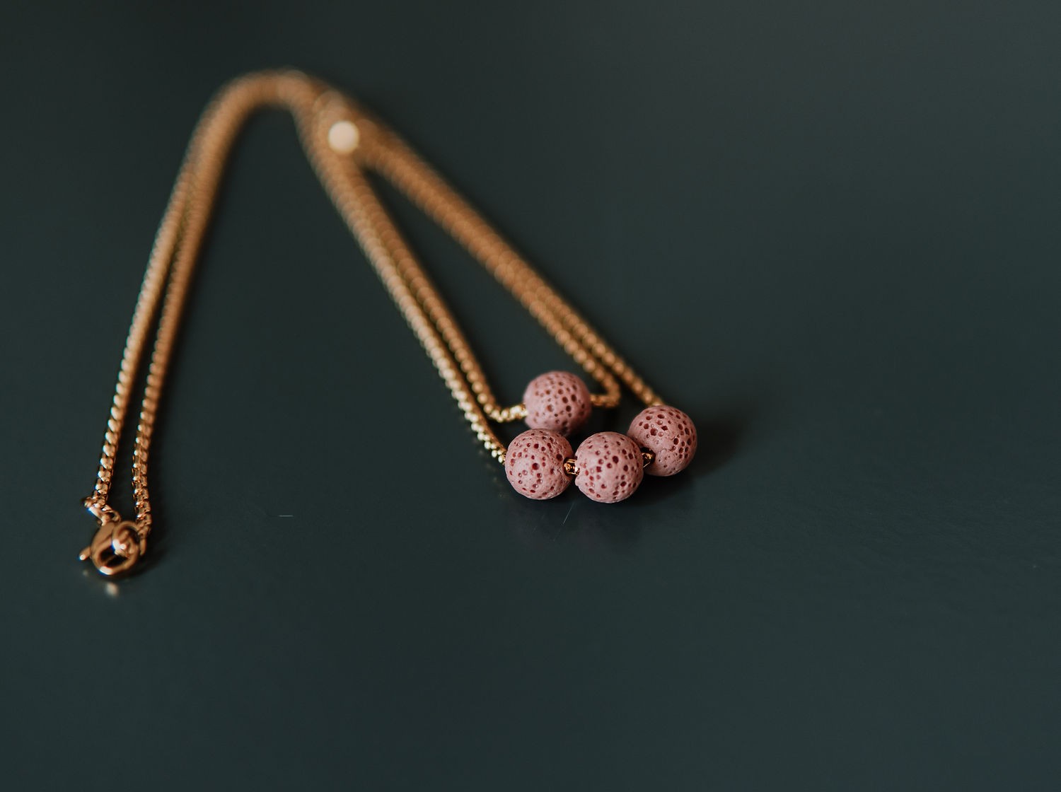 Naszyjniki koralikowe